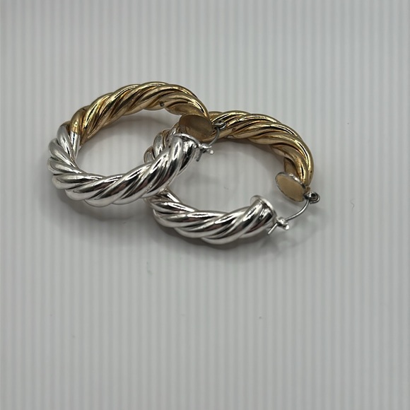 Gold and silver plated braided earrings - Picture 4 of 4